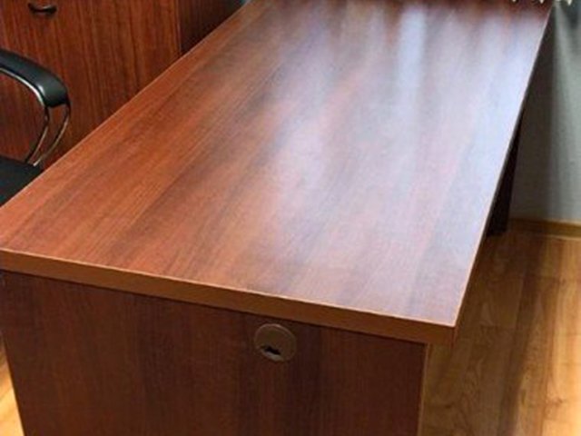 Стол руководителя с приставкой ФОРУМ