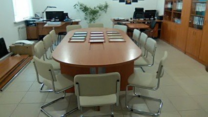 Кресло посетителя СИЛЬВИЯ с хромированным каркасом
